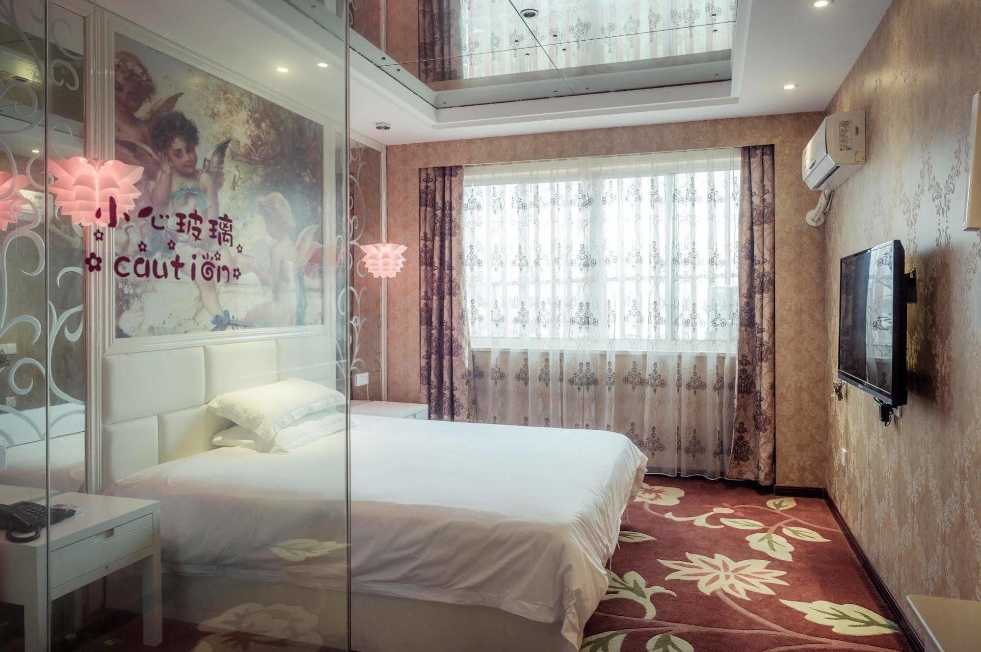 Milan Fashion Hotel Deqing Exterior photo